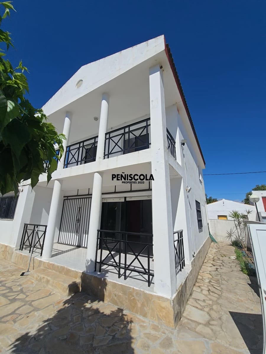 3 bedroom Villa for sale in Vinaros with garage - € 240,000 (Ref: 9839747)