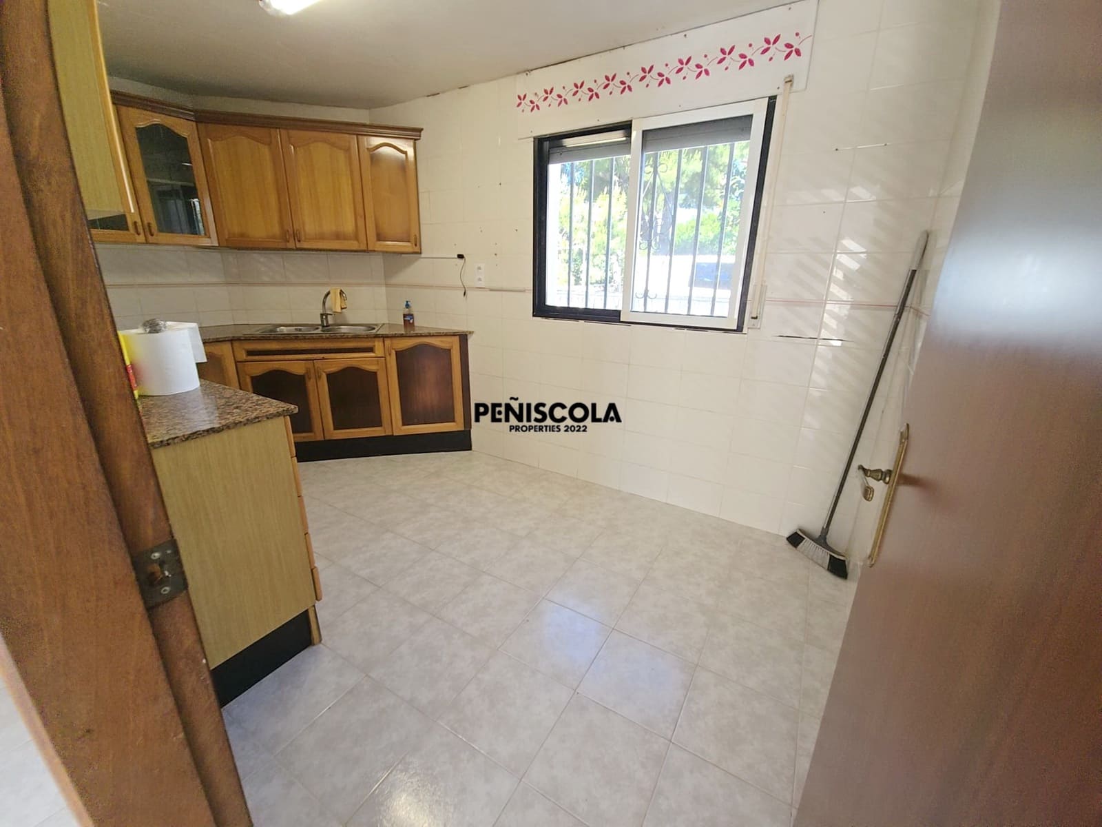 3 bedroom Villa for sale in Vinaros with garage - € 240,000 (Ref: 9839747)