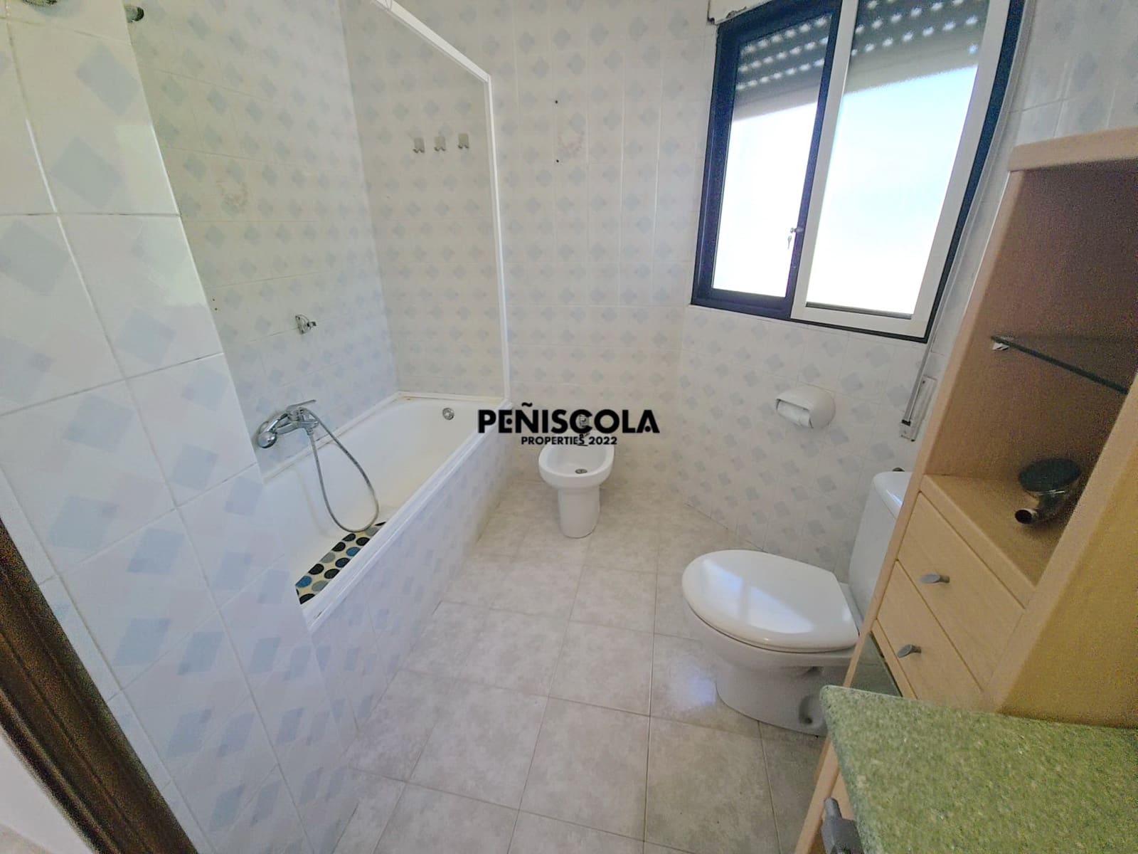 3 bedroom Villa for sale in Vinaros with garage - € 240,000 (Ref: 9839747)