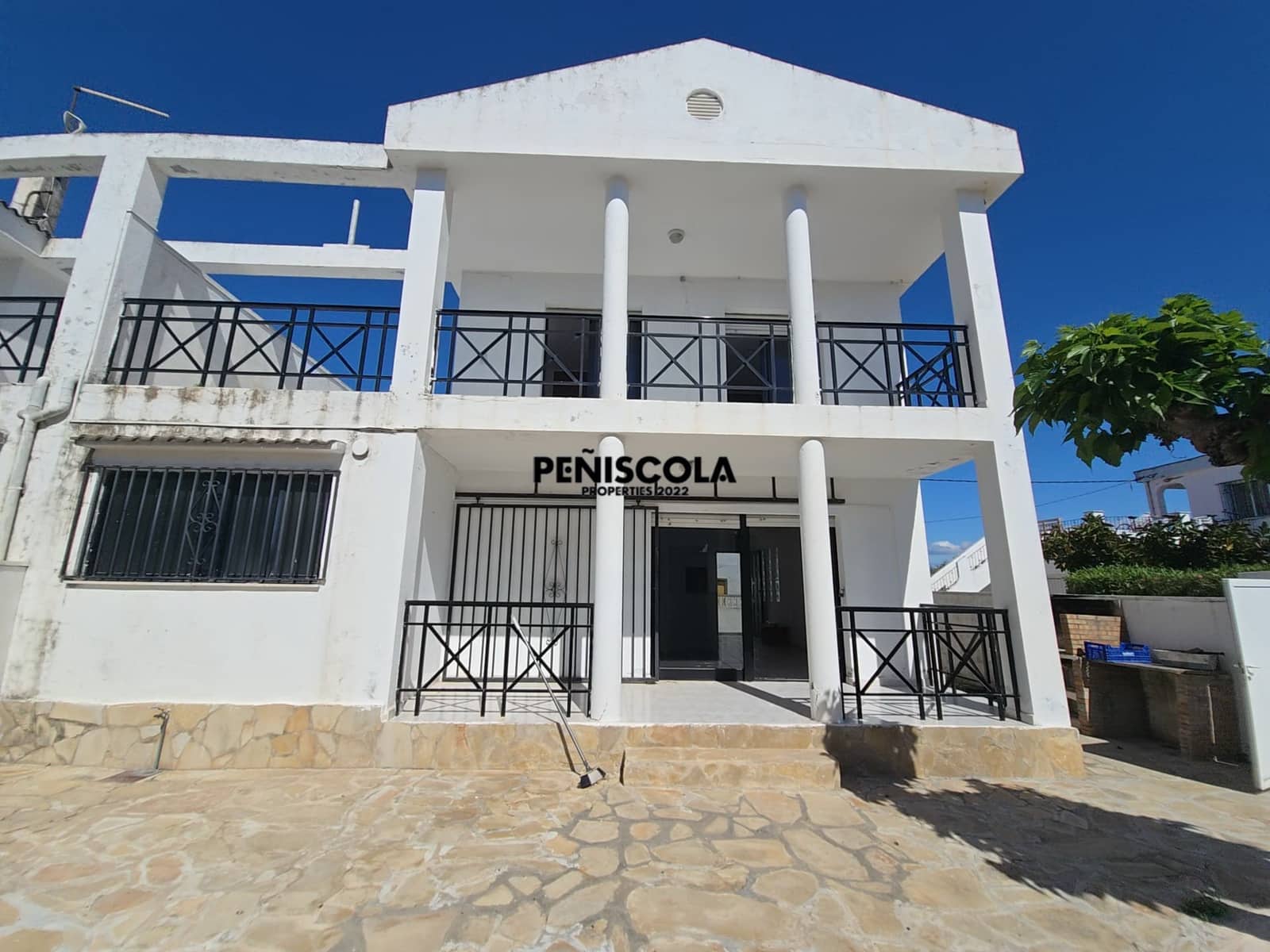 3 bedroom Villa for sale in Vinaros with garage - € 240,000 (Ref: 9839747)