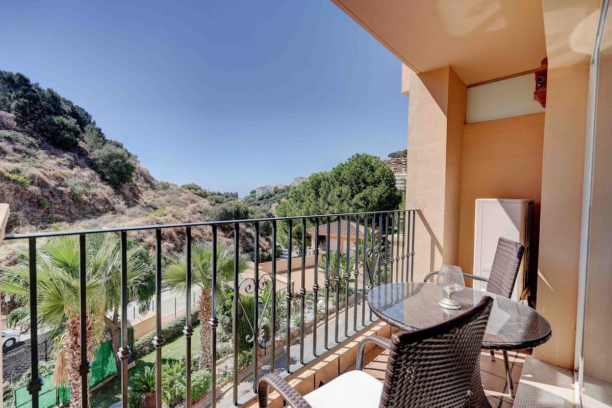 3 soveværelse Lejlighed til salg i Calahonda med swimmingpool garage - € 375.000 (Ref: 10081599)