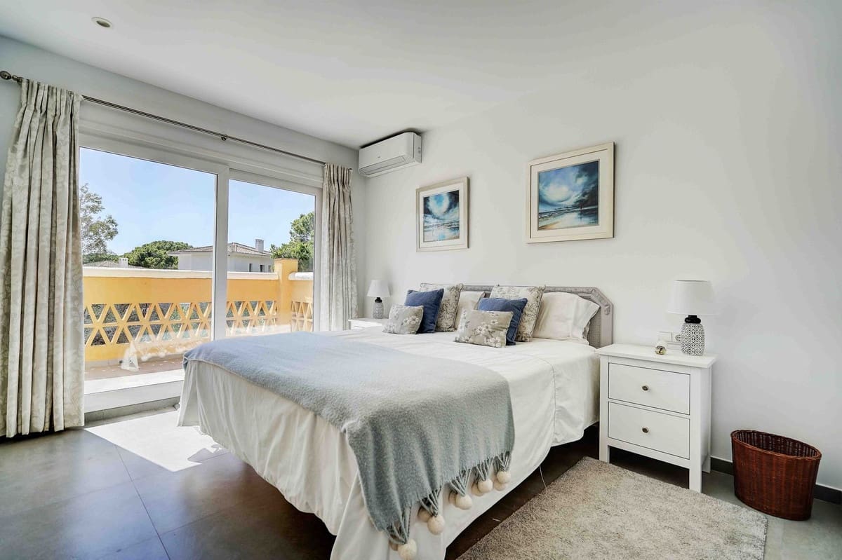3 quarto Casa em Banda para venda em Calahonda com piscina garagem - 549 995 € (Ref: 10100988)