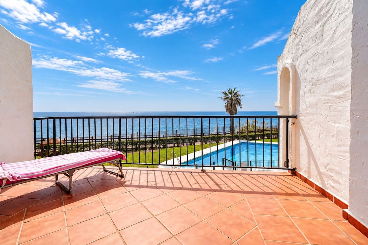 Casa de 2 habitaciones en Calahonda en venta con piscina garaje - 775.000 € (Ref: 10130181)