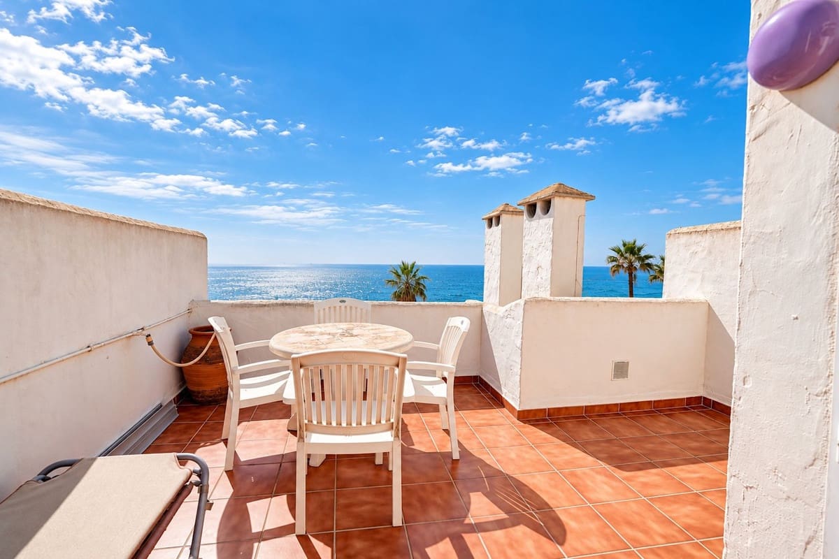 Casa de 2 habitaciones en Calahonda en venta con piscina garaje - 775.000 € (Ref: 10130181)