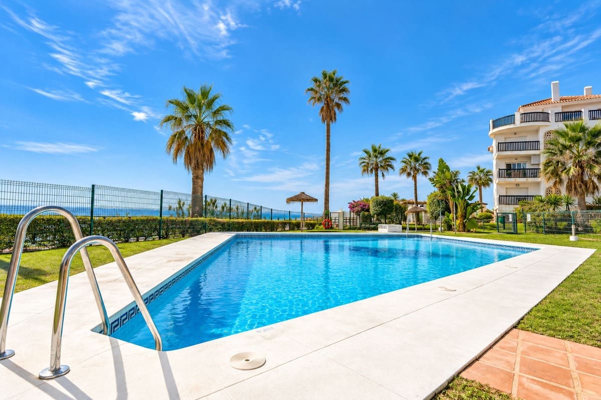 Casa de 2 habitaciones en Calahonda en venta con piscina garaje - 775.000 € (Ref: 10130181)