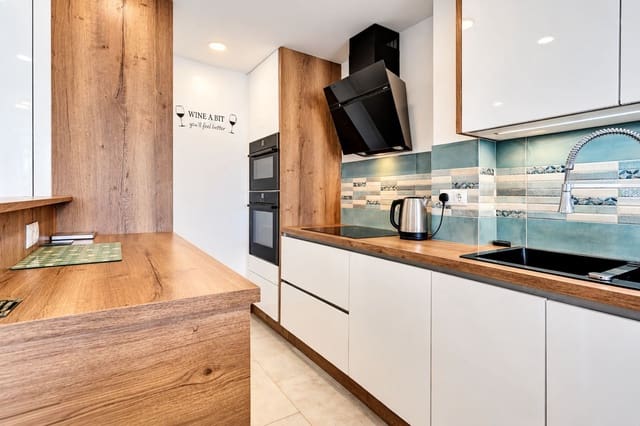 Casa de 2 habitaciones en Calahonda, Mijas en venta con piscina garaje - 775.000 € (Ref: 10130181)