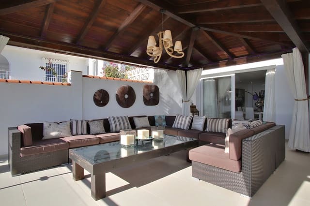 Villa/Maison de 5 chambres de location de vacances à La Cala de Mijas, Mijas avec piscine - 4 690 € (Ref: 5247628)