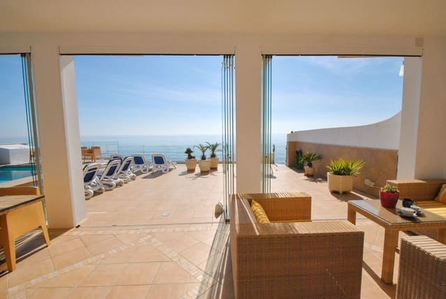 5 soveværelse Villa til salg i La Cala de Mijas, Mijas med swimmingpool garage - € 1.995.000 (Ref: 8147913)