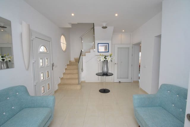 Chalet de 5 habitaciones en La Cala de Mijas, Mijas en venta con piscina garaje - 1.995.000 € (Ref: 8147913)