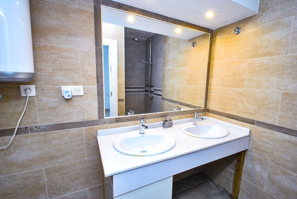 Casa de 4 habitaciones en Cabopino en venta con piscina garaje - 495.000 € (Ref: 8811920)