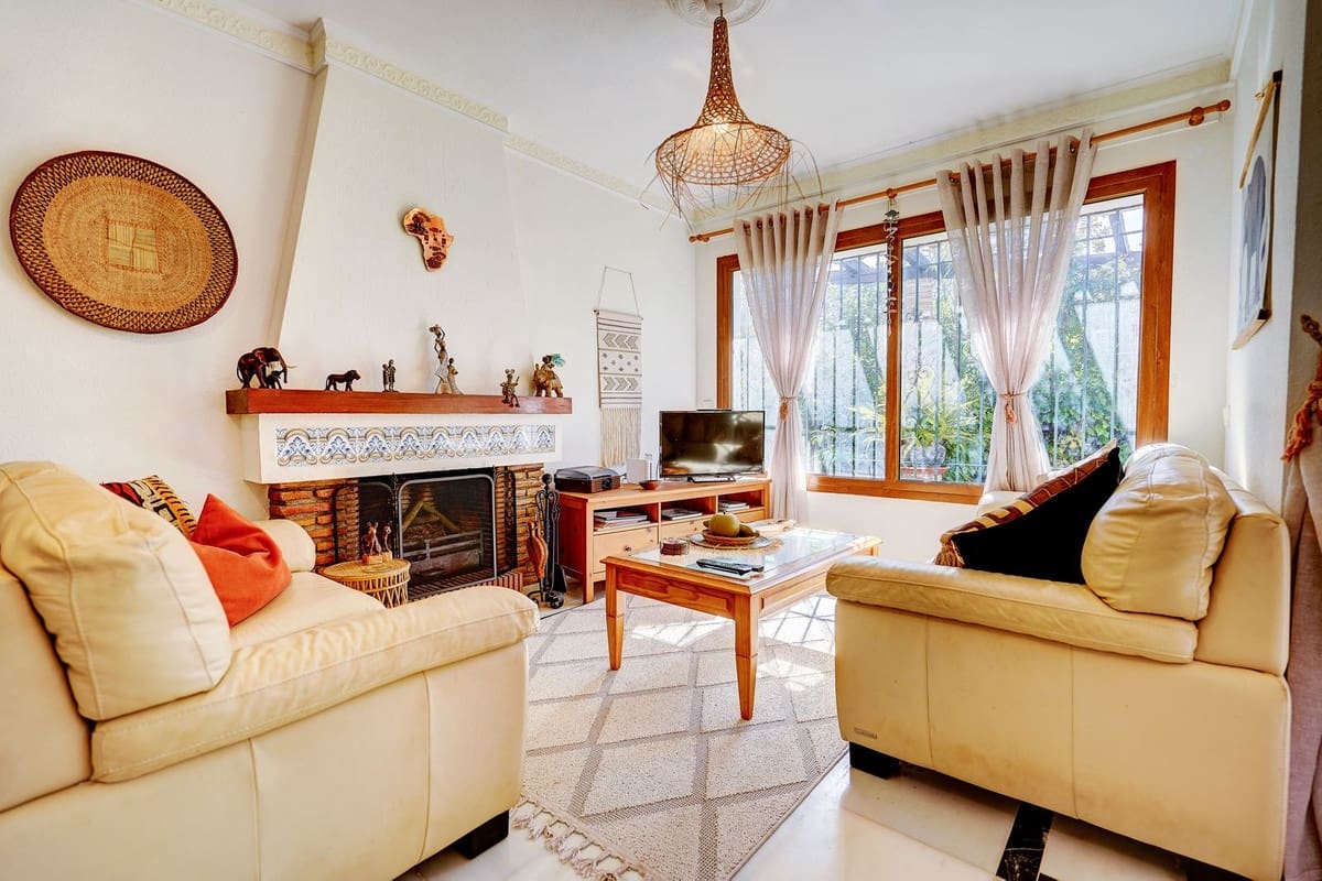 4 soverom Villa til salgs i Calahonda med svømmebasseng garasje - € 675 000 (Ref: 8925315)