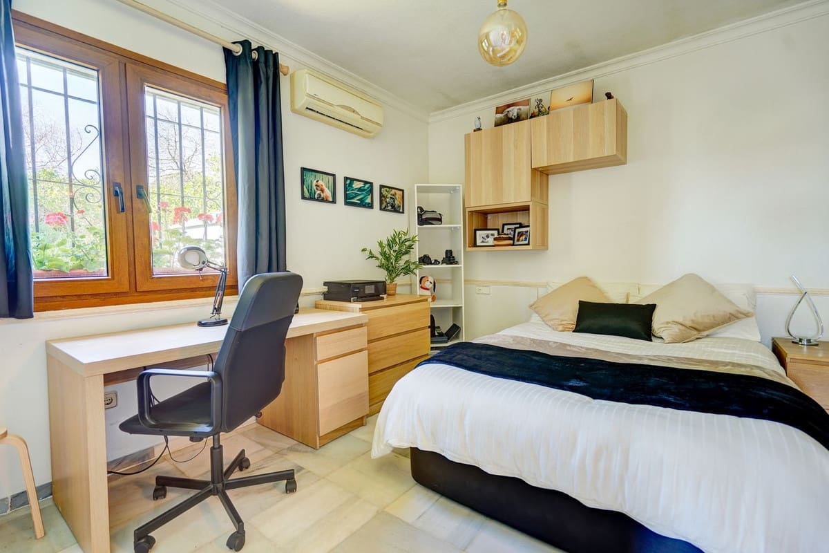 4 soverom Villa til salgs i Calahonda med svømmebasseng garasje - € 675 000 (Ref: 8925315)