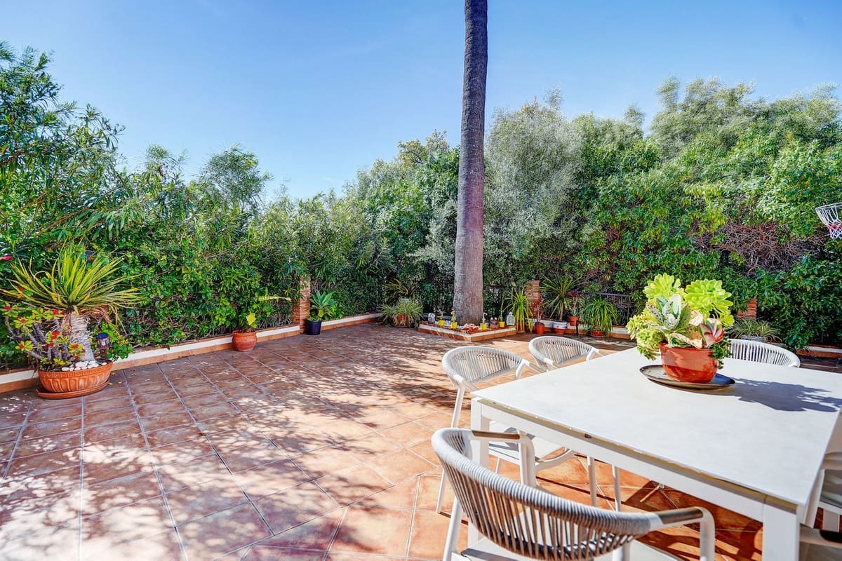 4 soverom Villa til salgs i Calahonda med svømmebasseng garasje - € 675 000 (Ref: 8925315)