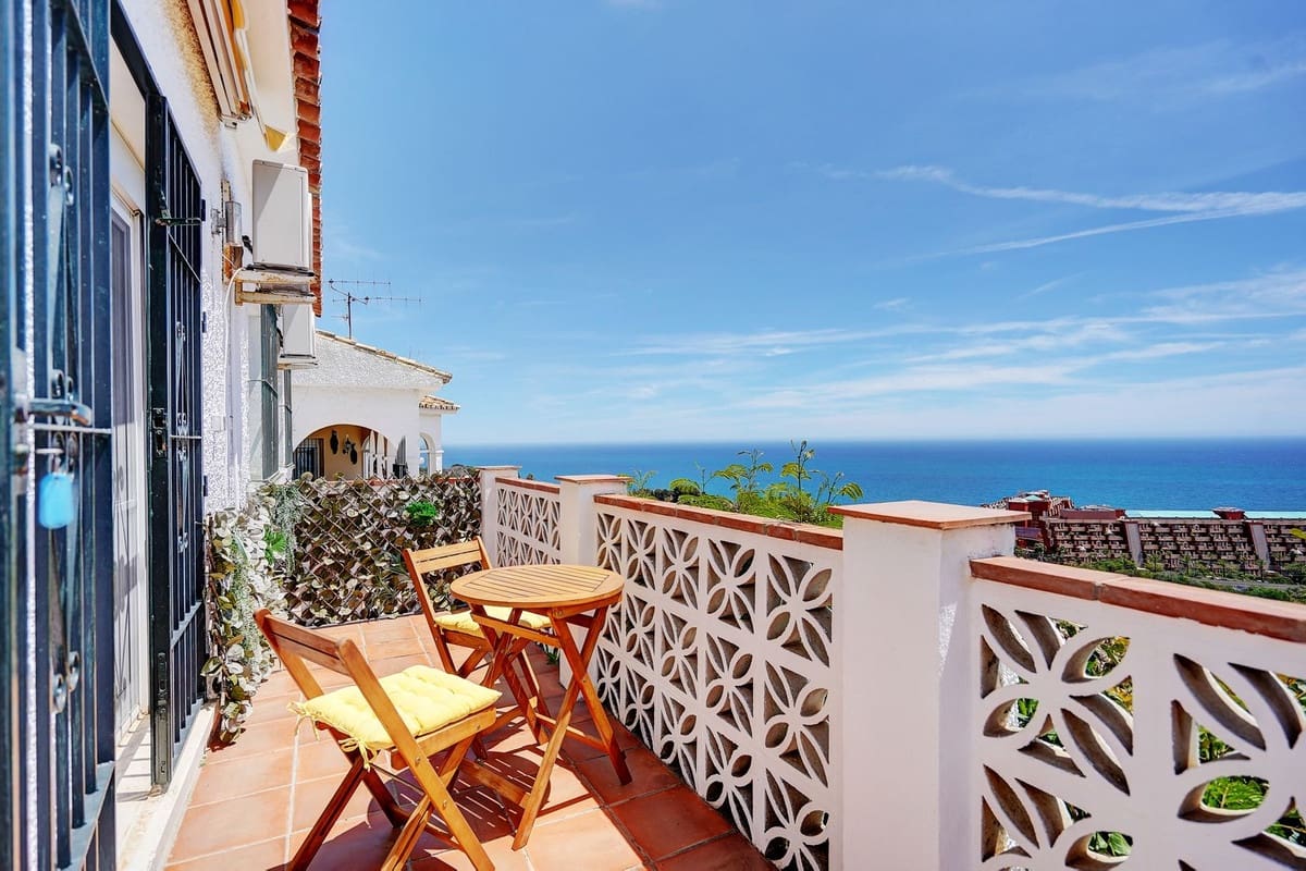 5 soverom Villa til salgs i La Capellania med svømmebasseng garasje - € 1 325 000 (Ref: 8969765)