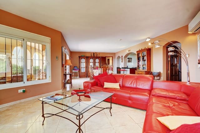 5 sypialnia Willa na sprzedaż w La Capellania, Benalmádena z basenem garażem - 1 325 000 € (Ref: 8969765)