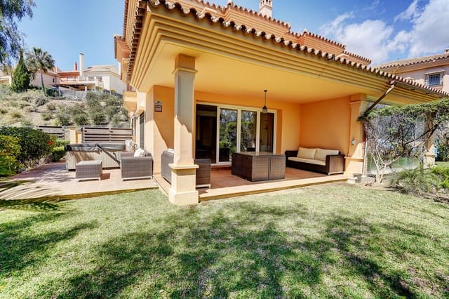 3 soveværelse Semi-Rækkehus til salg i Riviera del Sol, Mijas med swimmingpool garage - € 499.000 (Ref: 8987279)