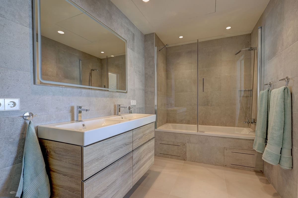 5 bedroom Apartment for sale in Mijas Costa with pool garage - € 3,300,000 (Ref: 9133462)