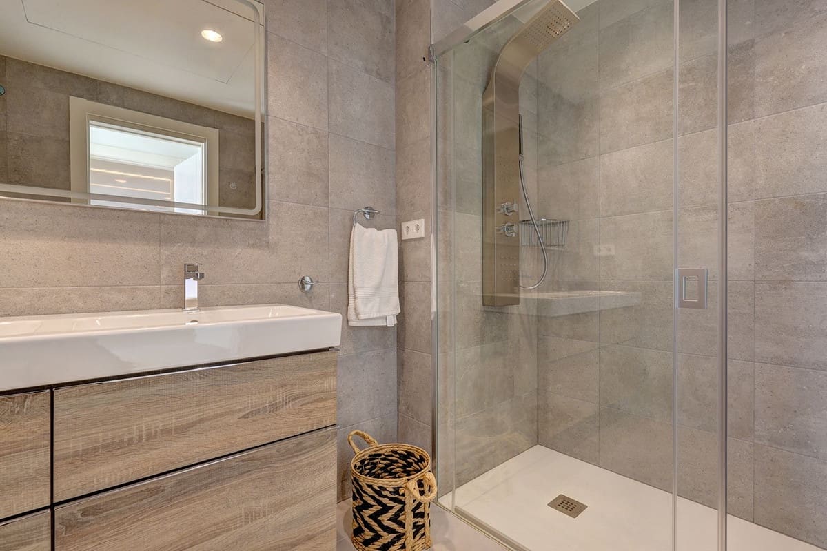 5 bedroom Apartment for sale in Mijas Costa with pool garage - € 3,300,000 (Ref: 9133462)