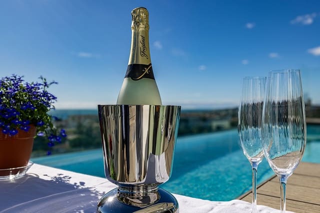 Apartamento de 5 habitaciones en Mijas Costa, Mijas en venta con piscina garaje - 3.300.000 € (Ref: 9133462)