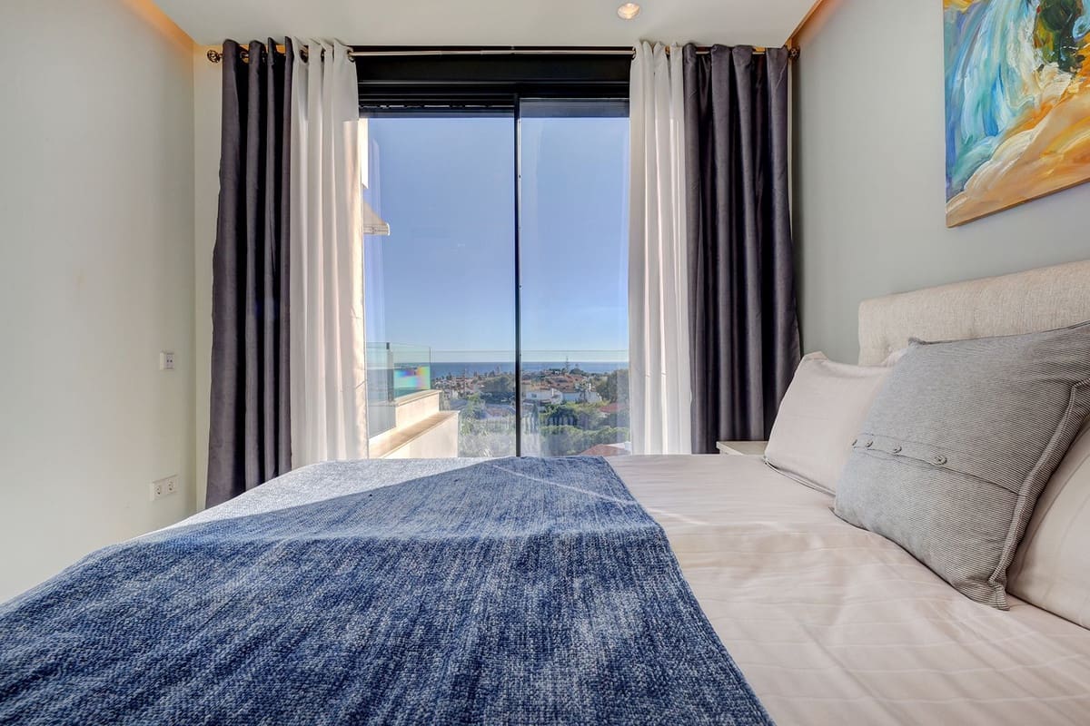 5 bedroom Apartment for sale in Mijas Costa with pool garage - € 3,300,000 (Ref: 9133462)