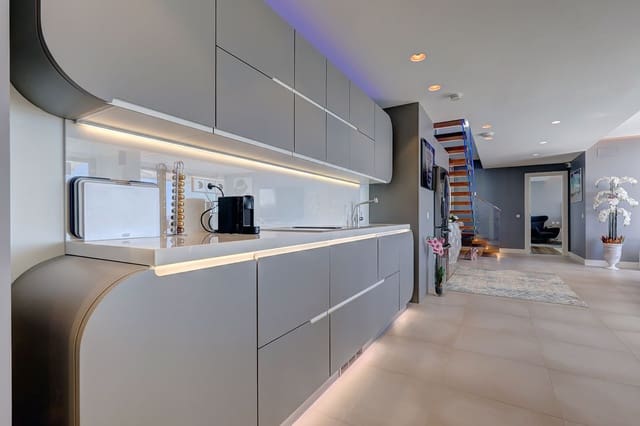 Apartamento de 5 habitaciones en Mijas Costa, Mijas en venta con piscina garaje - 3.300.000 € (Ref: 9133462)