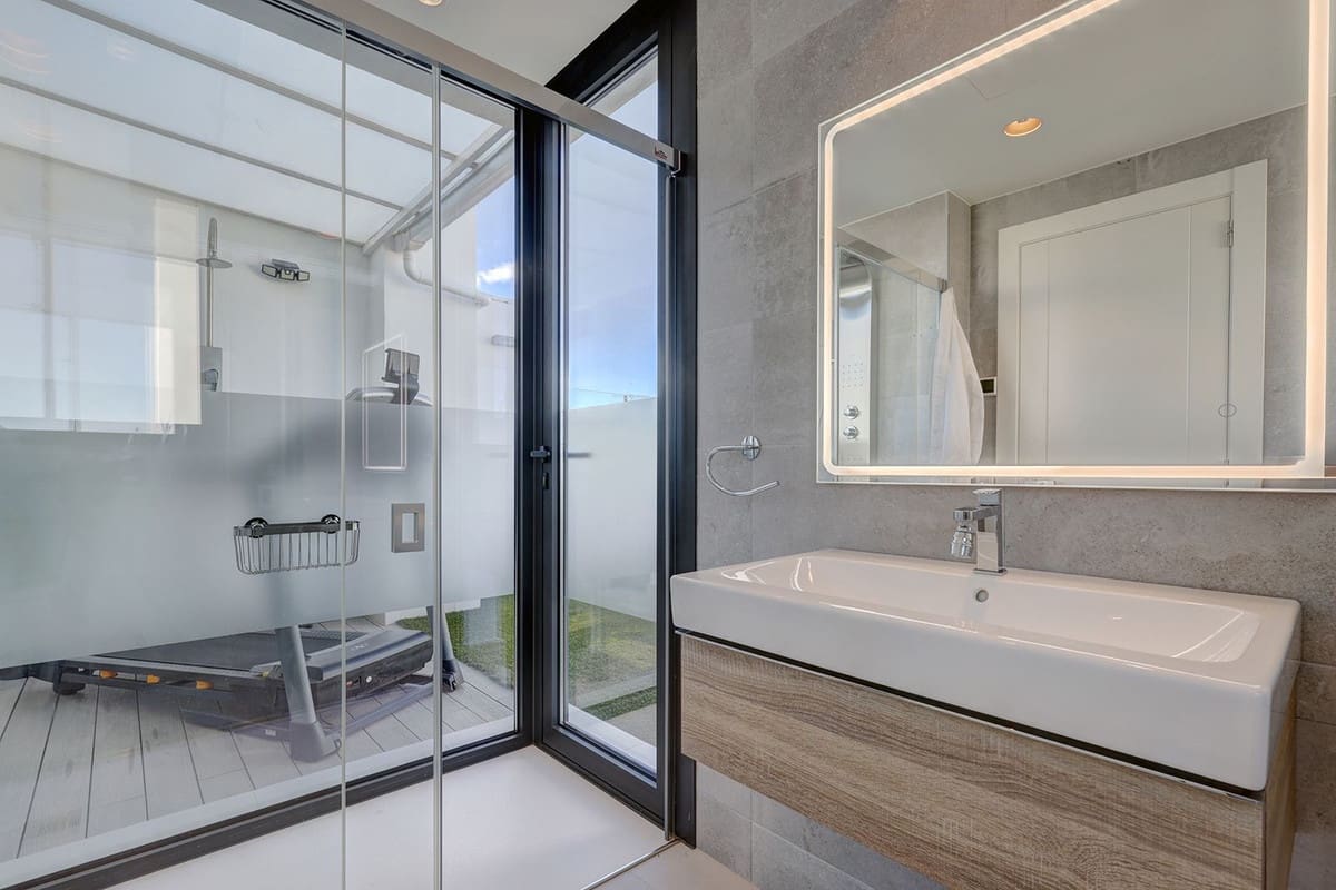 5 bedroom Apartment for sale in Mijas Costa with pool garage - € 3,300,000 (Ref: 9133462)