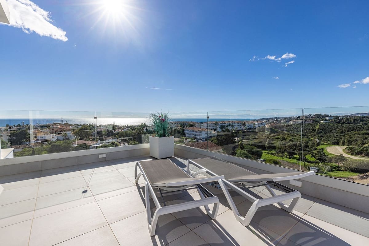 5 bedroom Apartment for sale in Mijas Costa with pool garage - € 3,300,000 (Ref: 9133462)