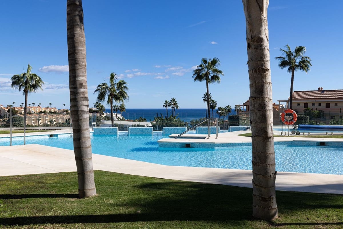 5 bedroom Apartment for sale in Mijas Costa with pool garage - € 3,300,000 (Ref: 9133462)