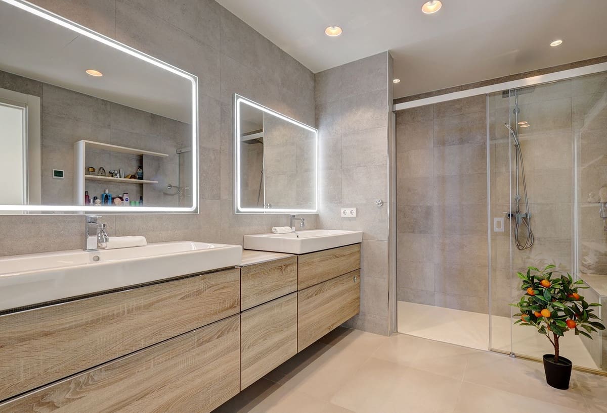 5 bedroom Apartment for sale in Mijas Costa with pool garage - € 3,300,000 (Ref: 9133462)