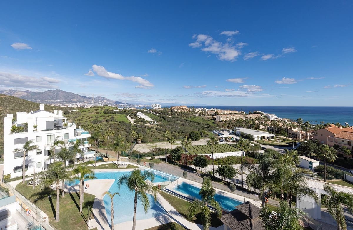 5 bedroom Apartment for sale in Mijas Costa with pool garage - € 3,300,000 (Ref: 9133462)