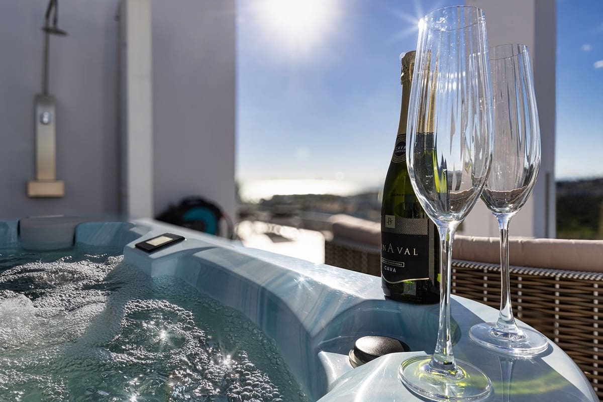 5 bedroom Apartment for sale in Mijas Costa with pool garage - € 3,300,000 (Ref: 9133462)