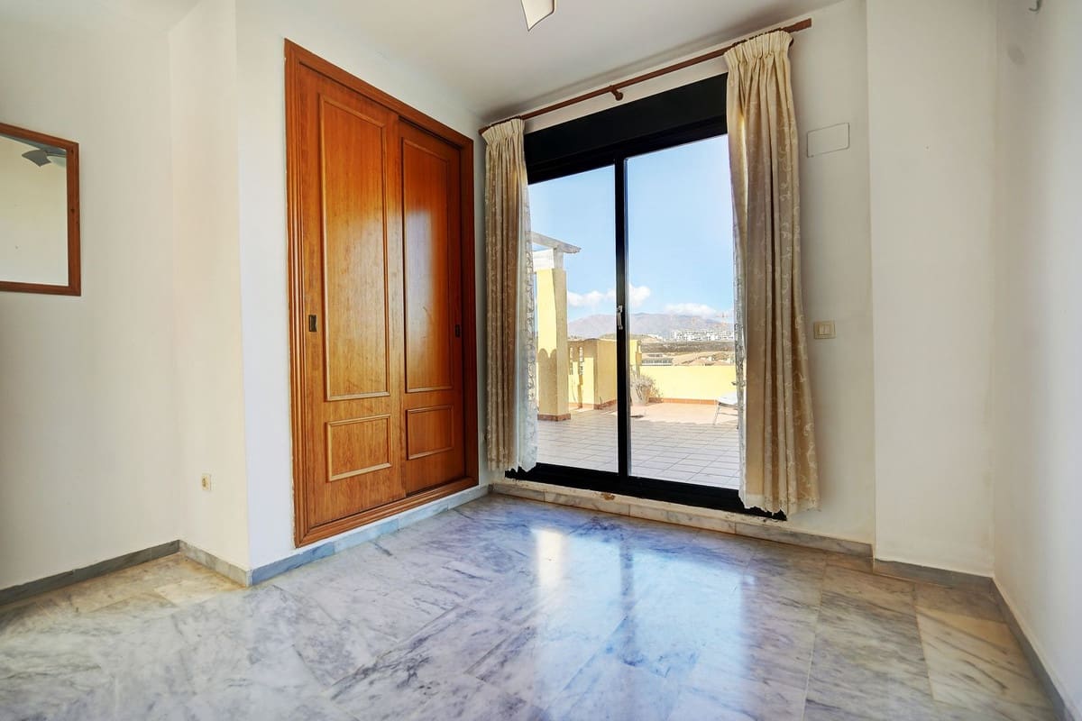 2 bedroom Penthouse for sale in La Cala de Mijas with pool garage - € 375,000 (Ref: 9279673)