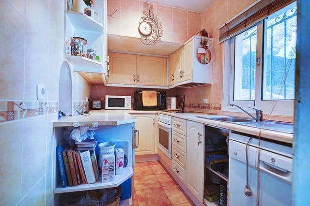 3 slaapkamer Villa te koop in Calahonda, Mijas met zwembad garage - € 650.000 (Ref: 9519282)