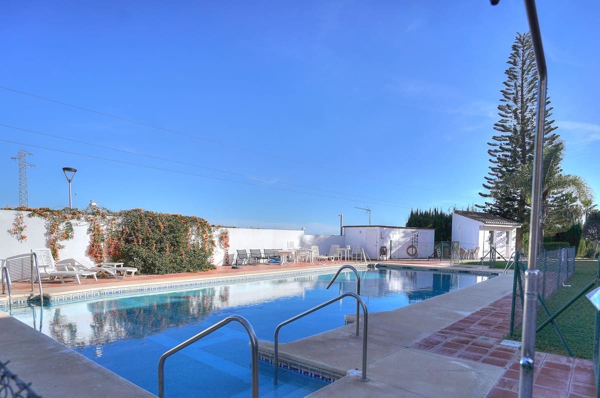 3 bedroom Townhouse for sale in Mijas Golf with pool garage - € 375,000 (Ref: 9528812)