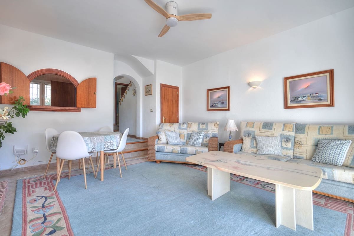 3 soverom Hus til salgs i Mijas Golf med svømmebasseng garasje - € 360 000 (Ref: 9528812)