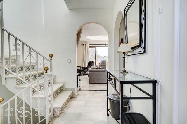 2 sovrum Takvåning till salu i Calahonda, Mijas med pool garage - 330 000 € (Ref: 9604491)