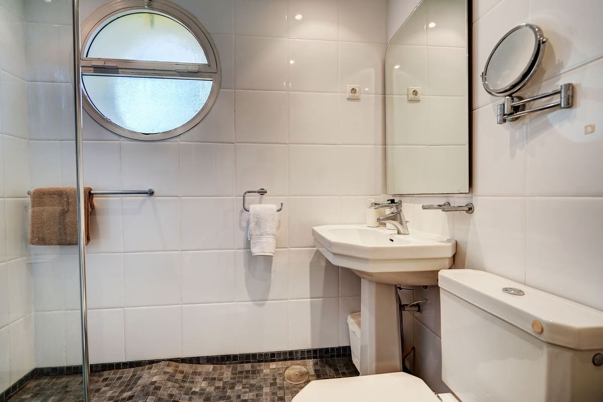 2 bedroom Penthouse for sale in Calahonda with pool garage - € 330,000 (Ref: 9604491)