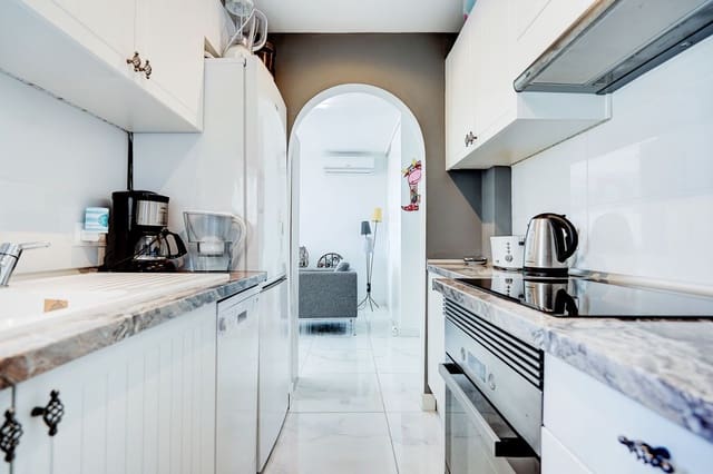 2 soverom Hus til salgs i Calahonda, Mijas med svømmebasseng garasje - € 385 000 (Ref: 9618706)