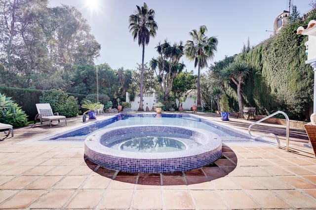 3 Zimmer Villa zu verkaufen in Calahonda, Mijas mit Pool Garage - 1.099.950 € (Ref: 9635160)