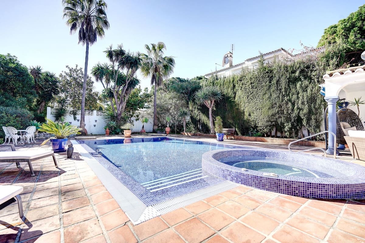 3 chambre Villa/Maison à vendre à Calahonda avec piscine garage - 1 099 950 € (Ref: 9635160)