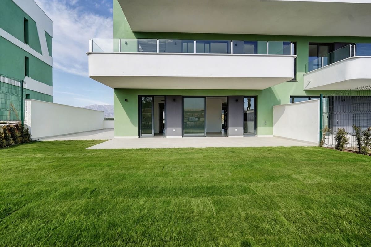 3 bedroom Apartment for sale in Mijas Costa with pool garage - € 549,500 (Ref: 9726891)