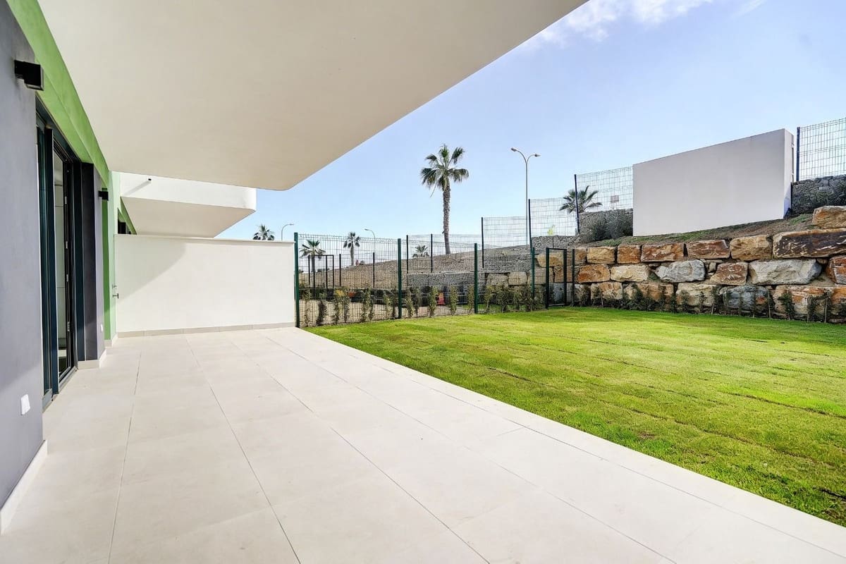 3 bedroom Apartment for sale in Mijas Costa with pool garage - € 549,500 (Ref: 9726891)