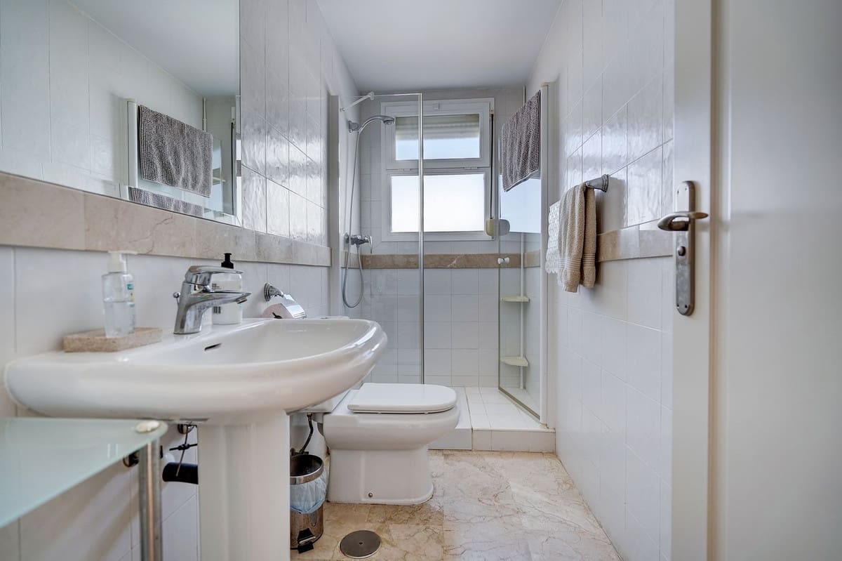 2 quarto Penthouse para venda em Calahonda com piscina garagem - 450 000 € (Ref: 9781251)