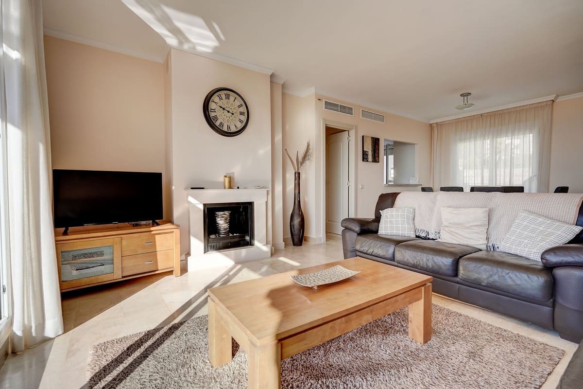 2 quarto Penthouse para venda em Calahonda com piscina garagem - 450 000 € (Ref: 9781251)