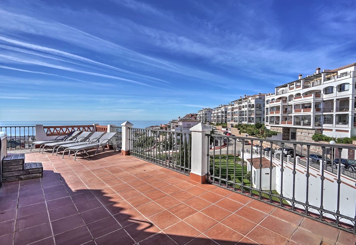 2 quarto Penthouse para venda em Calahonda com piscina garagem - 450 000 € (Ref: 9781251)