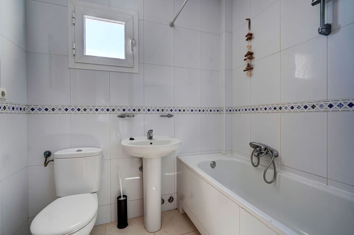 4 sypialnia Willa na sprzedaż w Fuengirola z basenem garażem - 850 000 € (Ref: 9789793)