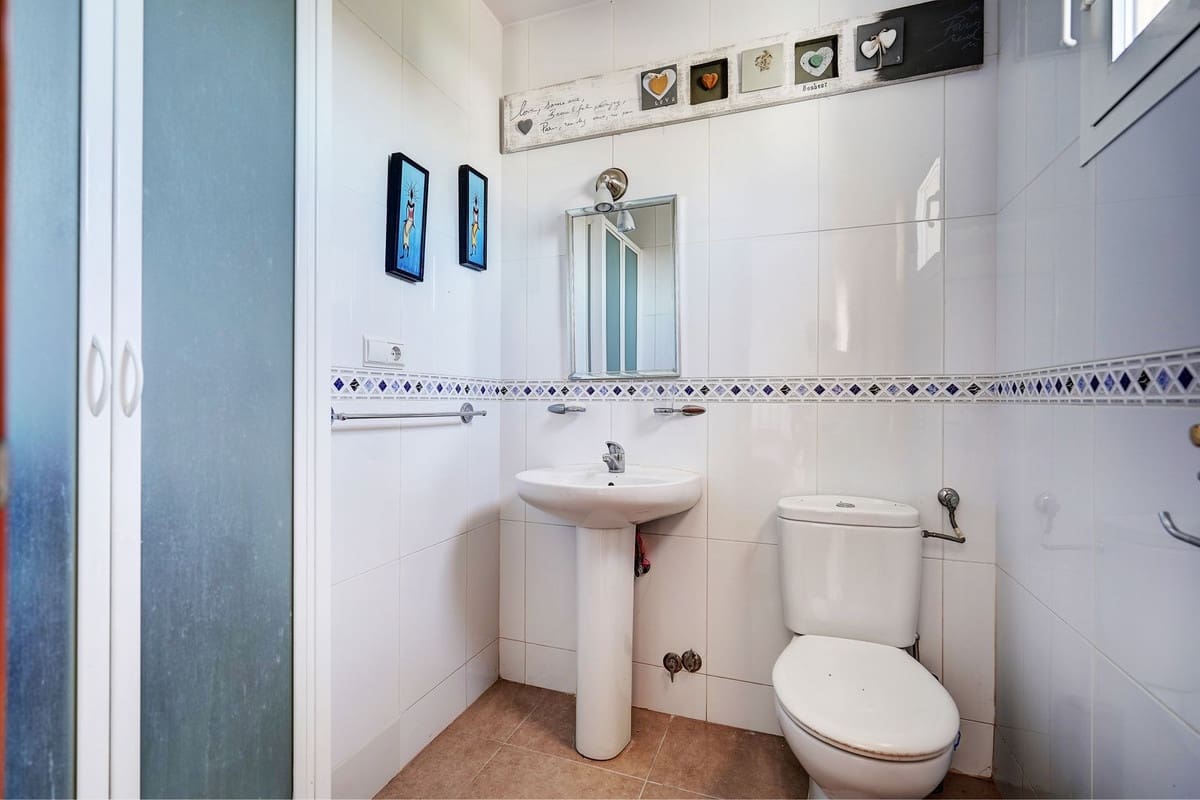 4 sypialnia Willa na sprzedaż w Fuengirola z basenem garażem - 850 000 € (Ref: 9789793)