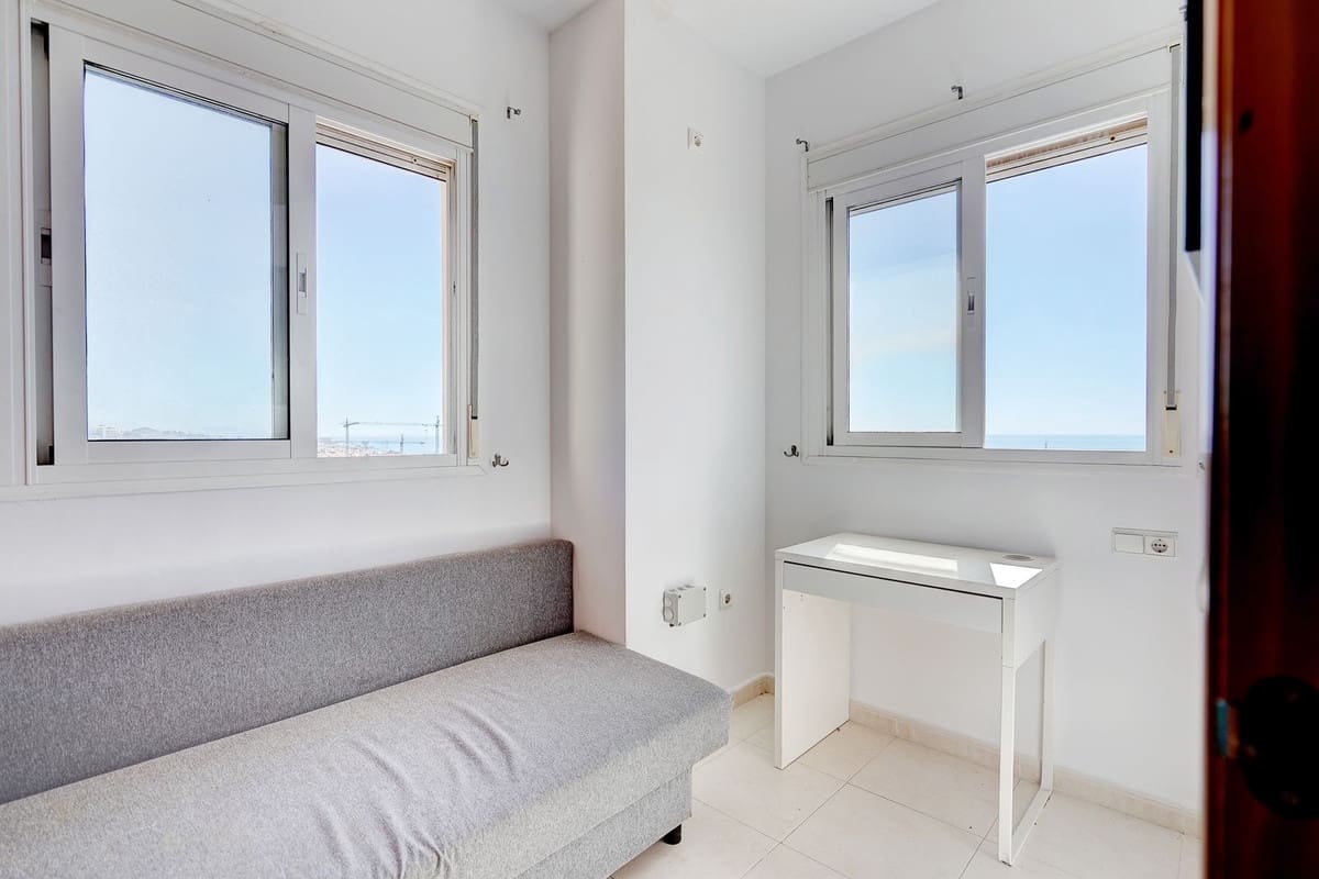 4 sypialnia Willa na sprzedaż w Fuengirola z basenem garażem - 850 000 € (Ref: 9789793)