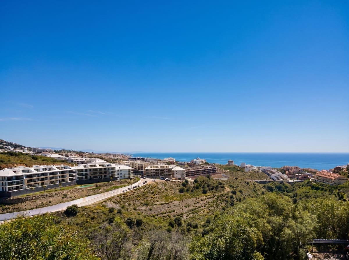 4 sypialnia Willa na sprzedaż w Fuengirola z basenem garażem - 850 000 € (Ref: 9789793)