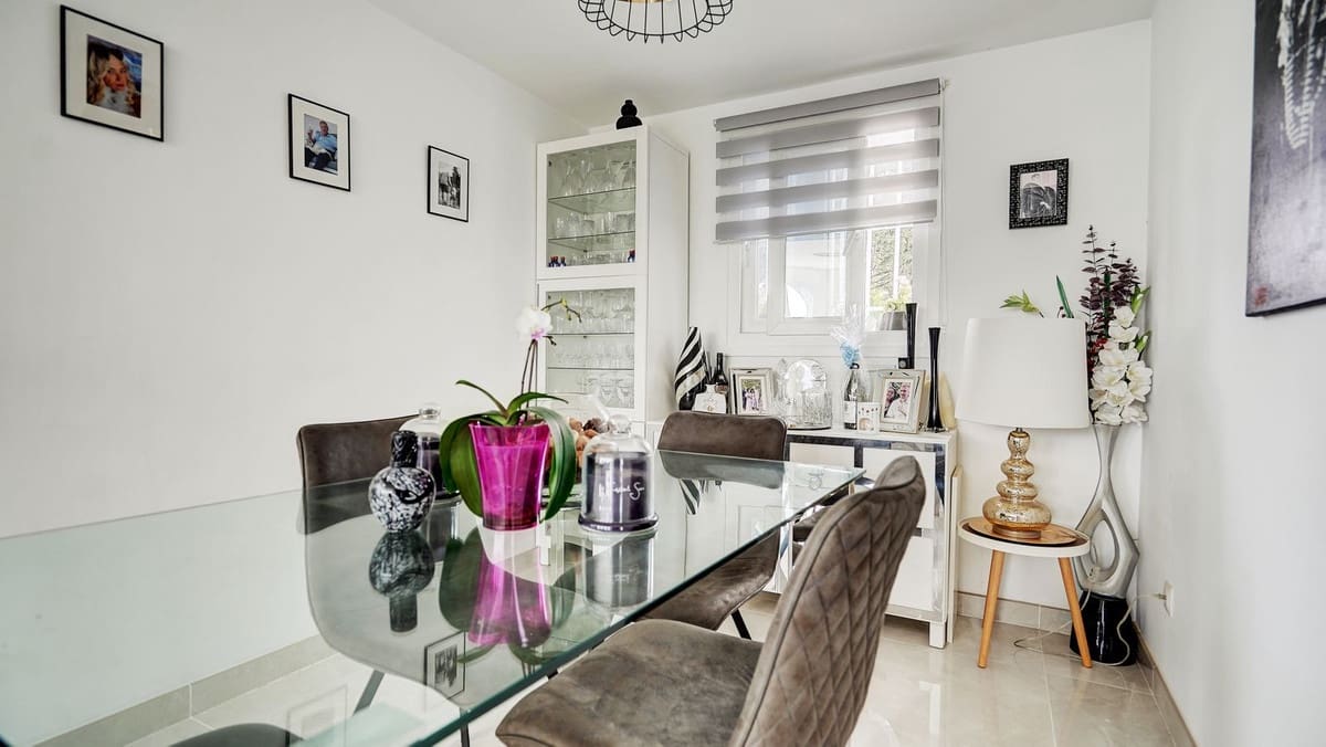 3 bedroom Villa for sale in Mijas with pool garage - € 825,000 (Ref: 9802710)